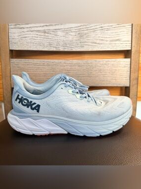 Hoka Arahi 6 size 10 for women